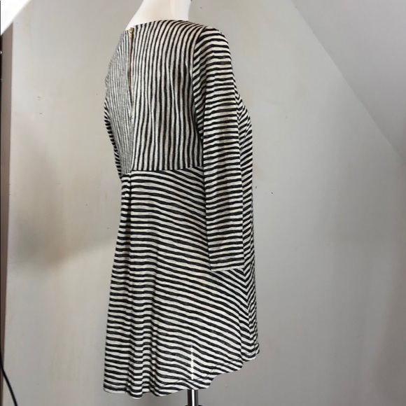 W5 knit tunic with back gathering detail - Picture 3 of 6